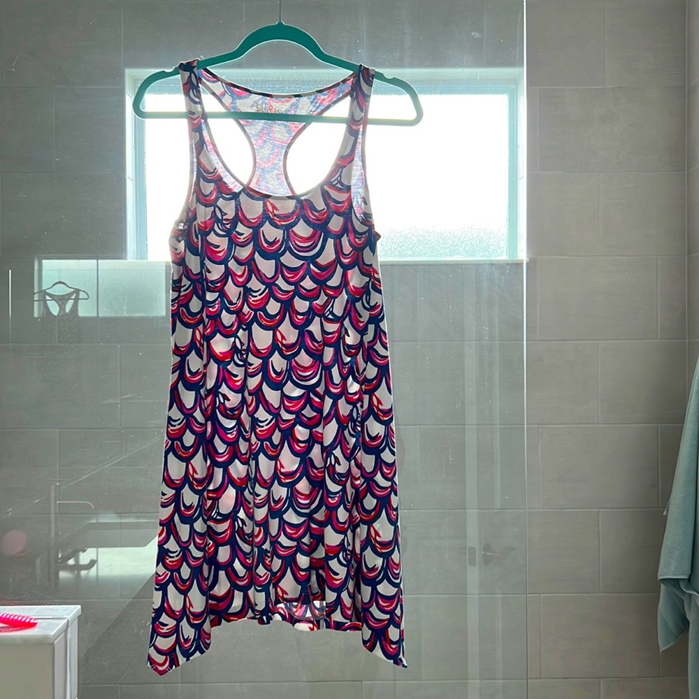 Lilly Pulitzer racer back swing dress. Tapered on the edges. Like new!